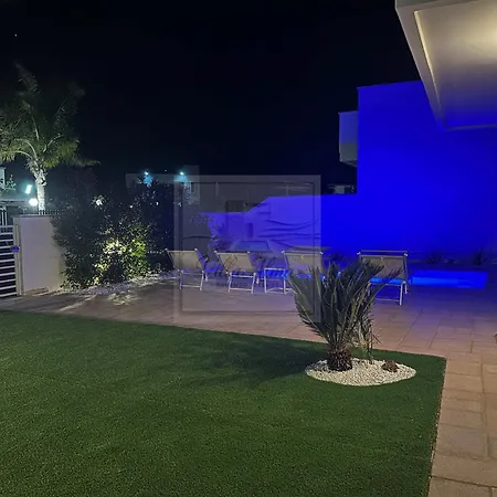 Alma Salento Deluxe וילה טורה לפילו
